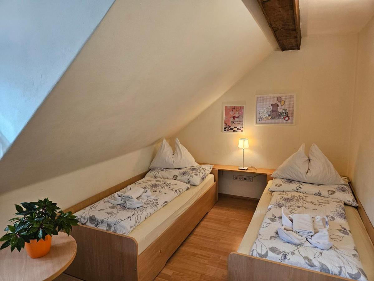 Gasthof-Pension Alt Kirchheim Бад Клайнкирххайм Екстериор снимка