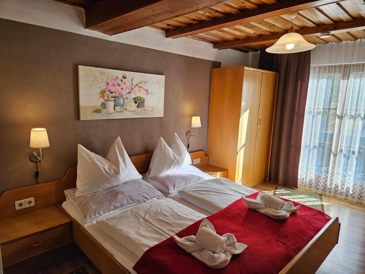 Gasthof-Pension Alt Kirchheim Бад Клайнкирххайм Екстериор снимка